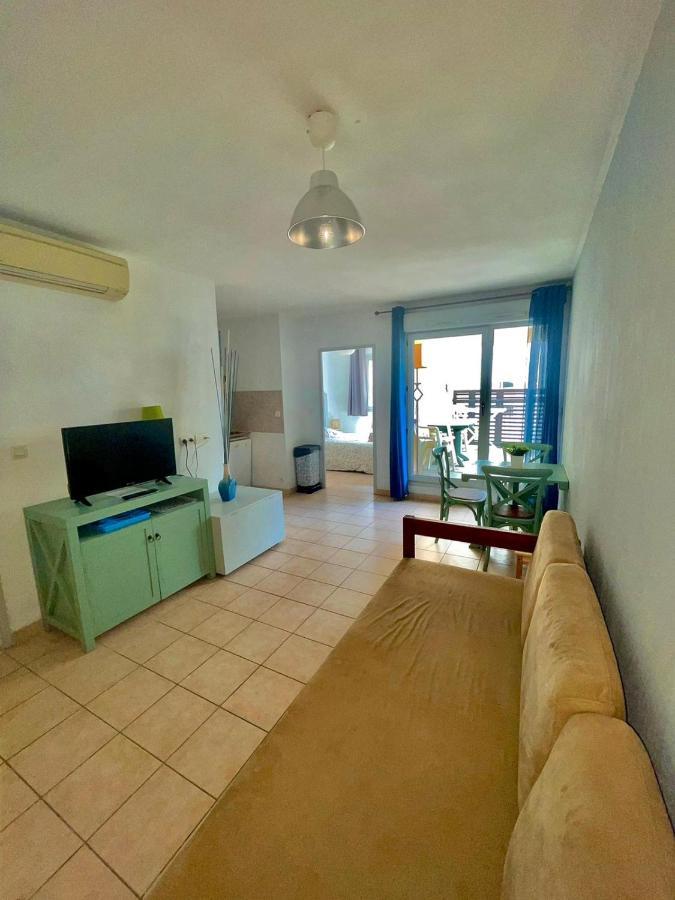 appartement résidence avec piscine très bien situé Uzès Extérieur photo